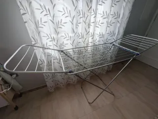 Tendedero plegable metálico