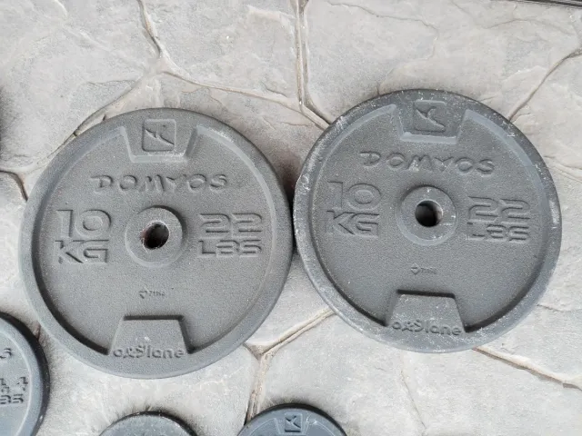 Barras de pesas cromadas de 28mm y discos también.