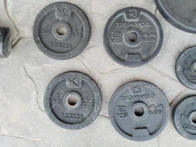 Barras de pesas cromadas de 28mm y discos también.