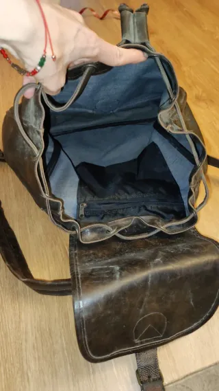 Bolso Mochila Cuero Negro y Marrón