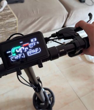 Patinete eléctrico con luces LED