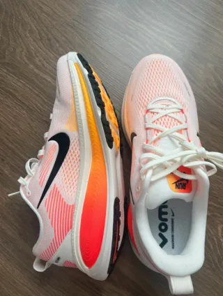 Zapatillas Nike Vomero 18 NEW