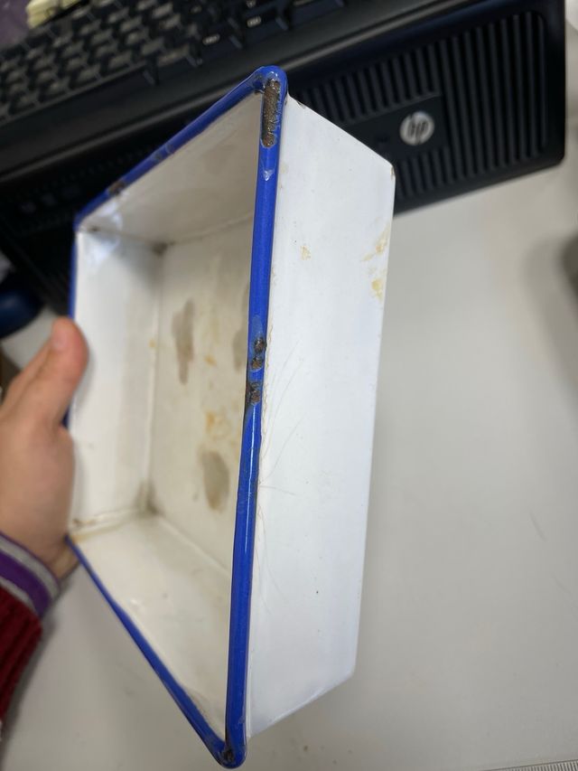 Batea cuadrada antigua esmaltada