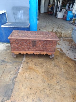 Dos Arca antigua de madera