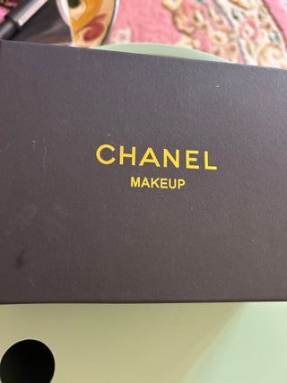 Bolso negro Chanel Beauty 