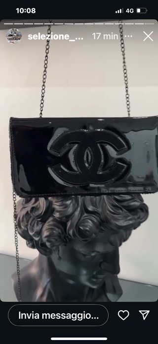 Bolso negro Chanel Beauty 
