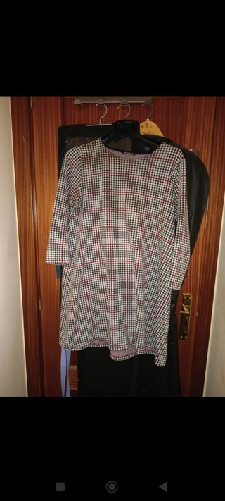 Vestido midi pata de gallo Stradivarius 