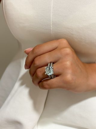 Sortija SILLAM oro blanco 18kt aguamarinas