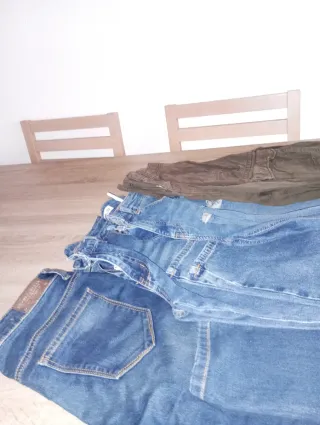 4 Vaqueros PULL&BEAR Talla S
