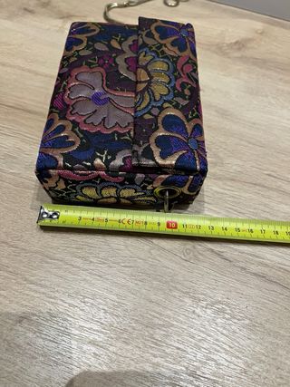 Bolso de fiesta bordado como nuevo