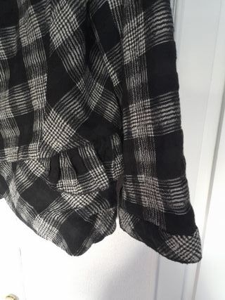 Chaqueta cuadros MATIZ con cortes y tipo volantes