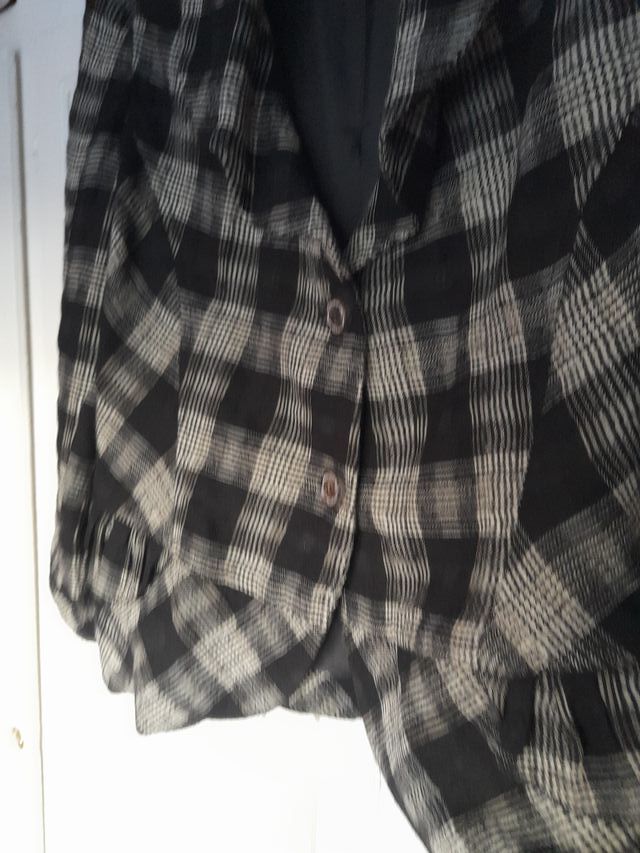 Chaqueta cuadros MATIZ con cortes y tipo volantes