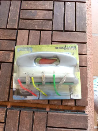 Kit de pesca con sedal y señuelos