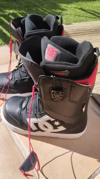 Botas Snowboard DC Negras y Rojas