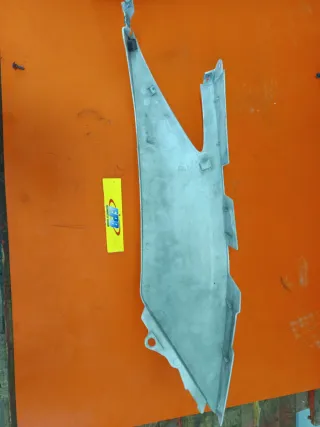 Cacha Izquierda Xmax 125 Blanca