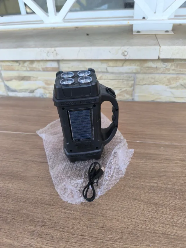 Linterna LED Recargable Solar