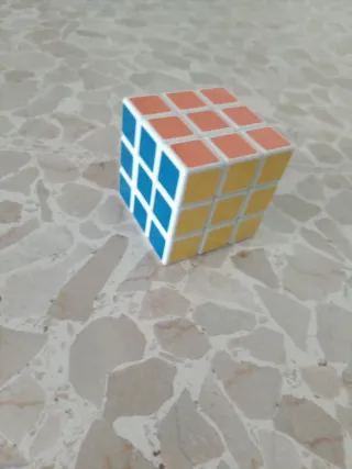 Cubo di Rubik colorato