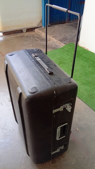 Maletas Rígidas con Ruedas y Asa