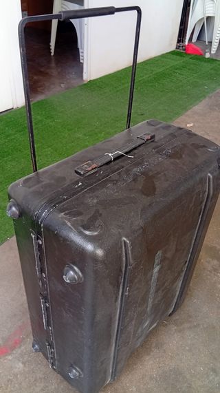 Maletas Rígidas con Ruedas y Asa