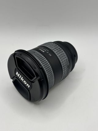 OBJETIVO NIKON AF NIKKOR 18-35mm 1:3.5-4.5 D