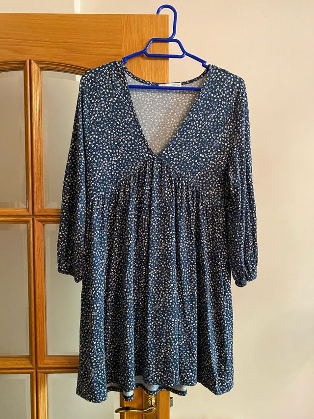 Vestido estampado floral azul y blanco