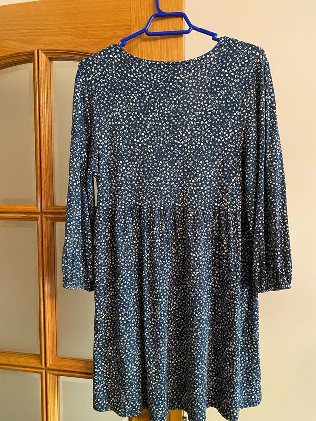 Vestido estampado floral azul y blanco