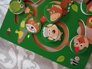 Puzzle laberinto madera granja