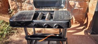 Barbacoa de gas butano poco usada