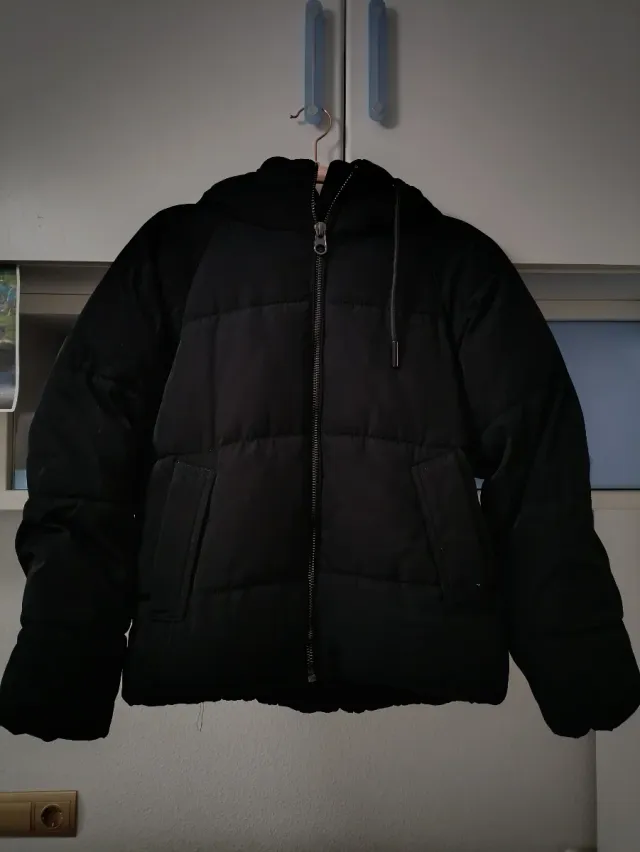 Cazadora acolchada Pull&Bear negra mujer