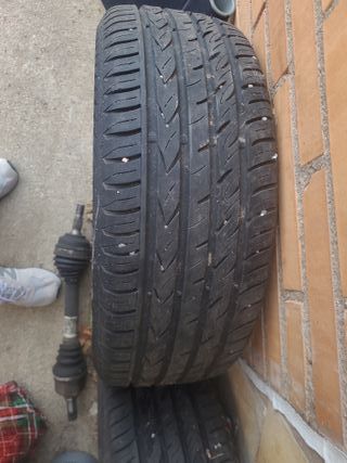 Neumáticos de coche