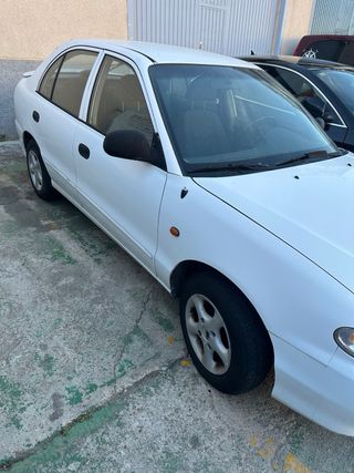 Hyundai Accent 2000