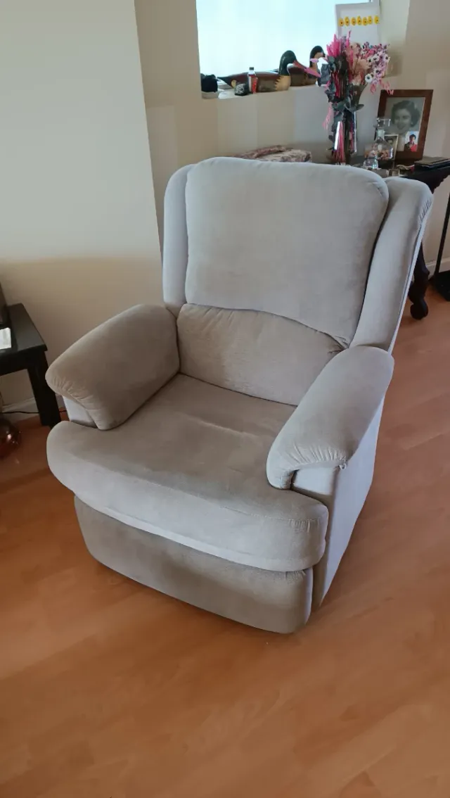 Sofá reclinable eléctrico beige/gris