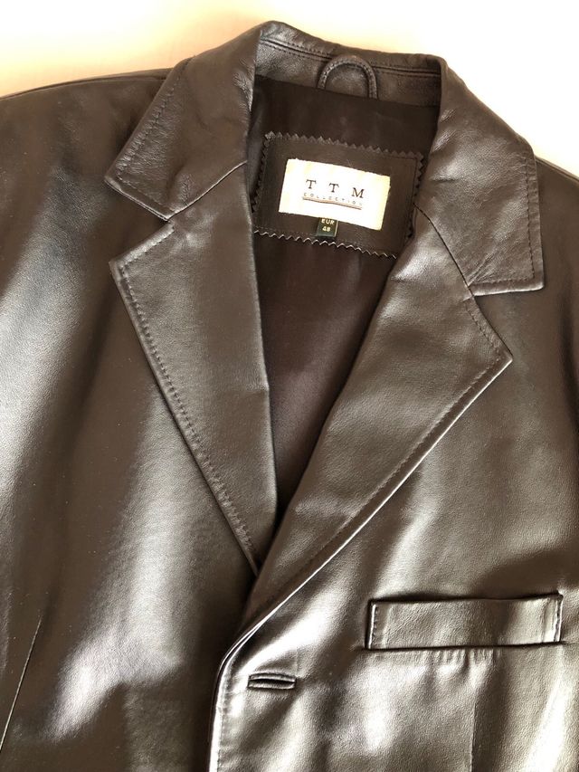 Chaqueta de piel TTM Negra 