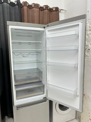 Nevera LG plateada