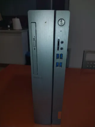 PC Sobremesa Lenovo Gris i5 1 tg Mas monitor