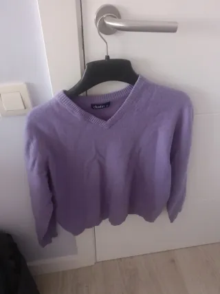 Jersey morado cuello pico Dustin