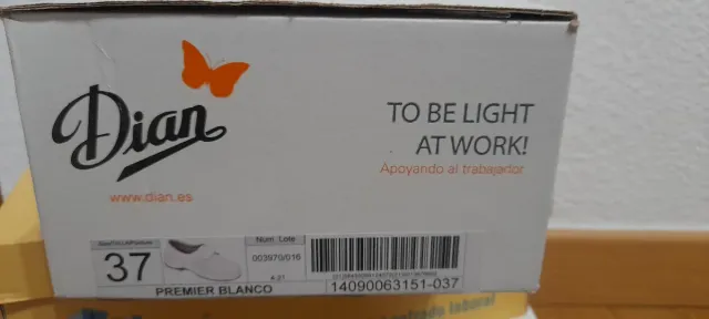 Zapatos Dian Premier y Kalma Blancos Talla 37 ( 2