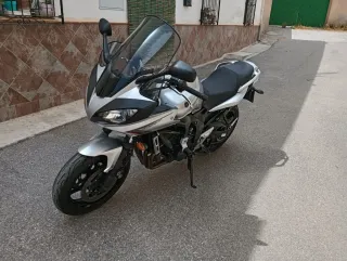 Yamaha FZ6 Fazer 600