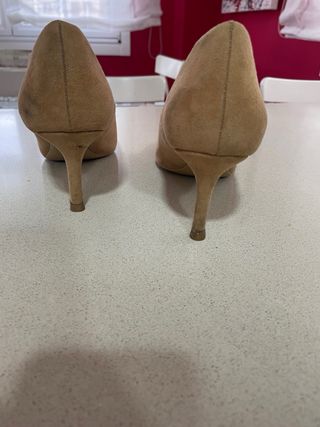 Zapatos beige cómodos