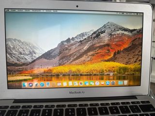 Apple MacBook Air 4,1 Plata