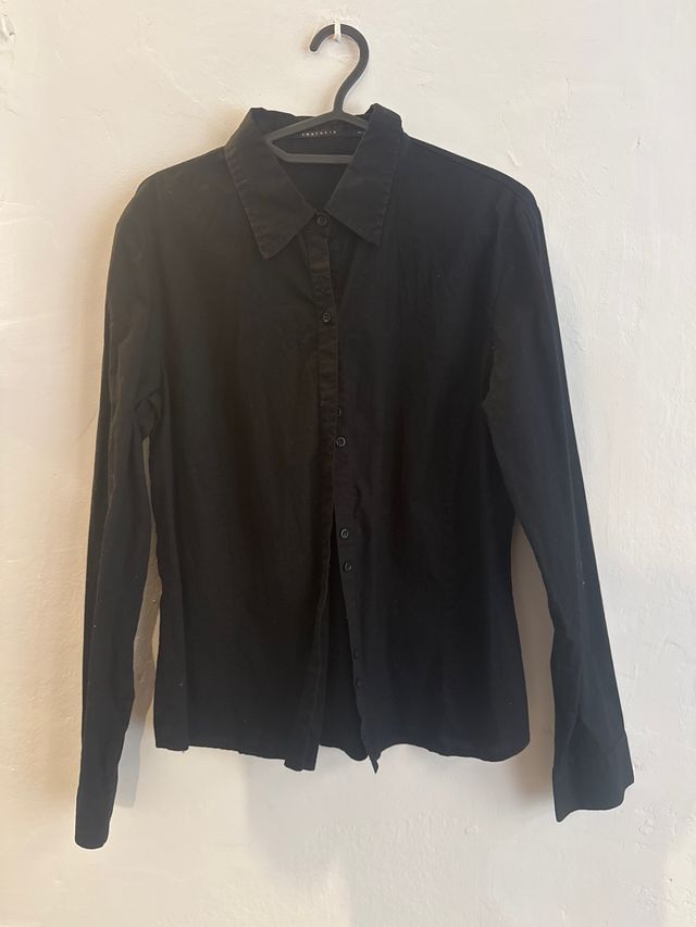 Camisa negra de manga larga