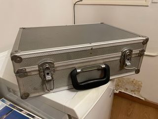 Maletín metálico para herramientas