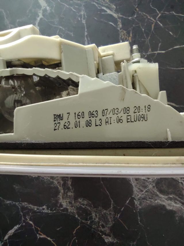 Fari Posteriori BMW E91 Cofano (Coppia) 7160063-64