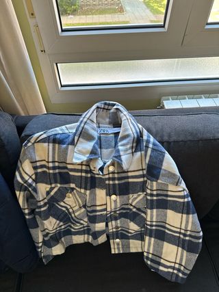 Chaqueta Zara cuadros beige y azul