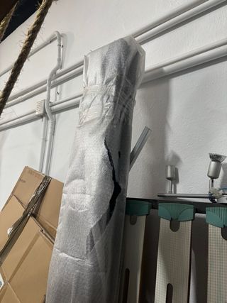 estructura de cama con cabecero polipiel marrón