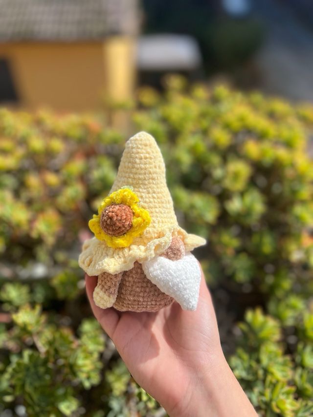 Pupazzo Gnomo da Giardino Uncinetto