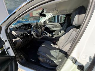 Peugeot 3008 Hybrid 225 e-EAT8 Allure