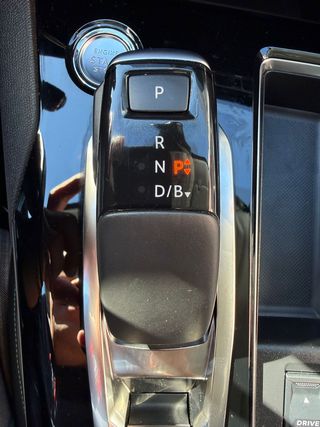 Peugeot 3008 Hybrid 225 e-EAT8 Allure