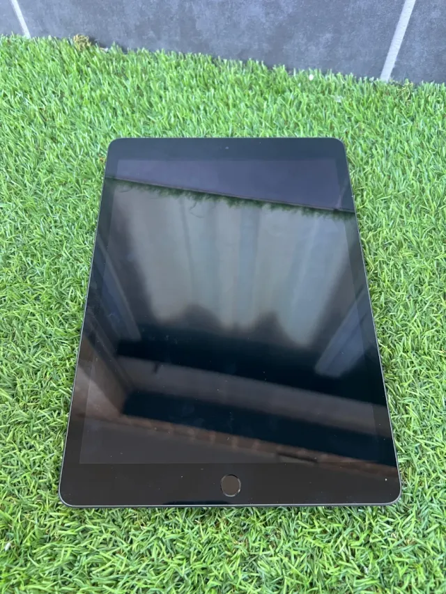 iPad 8ª Gen Plata/Gris Espacial