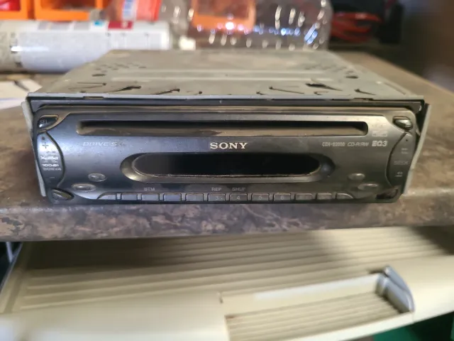 Radio CD Sony CDX-S2000